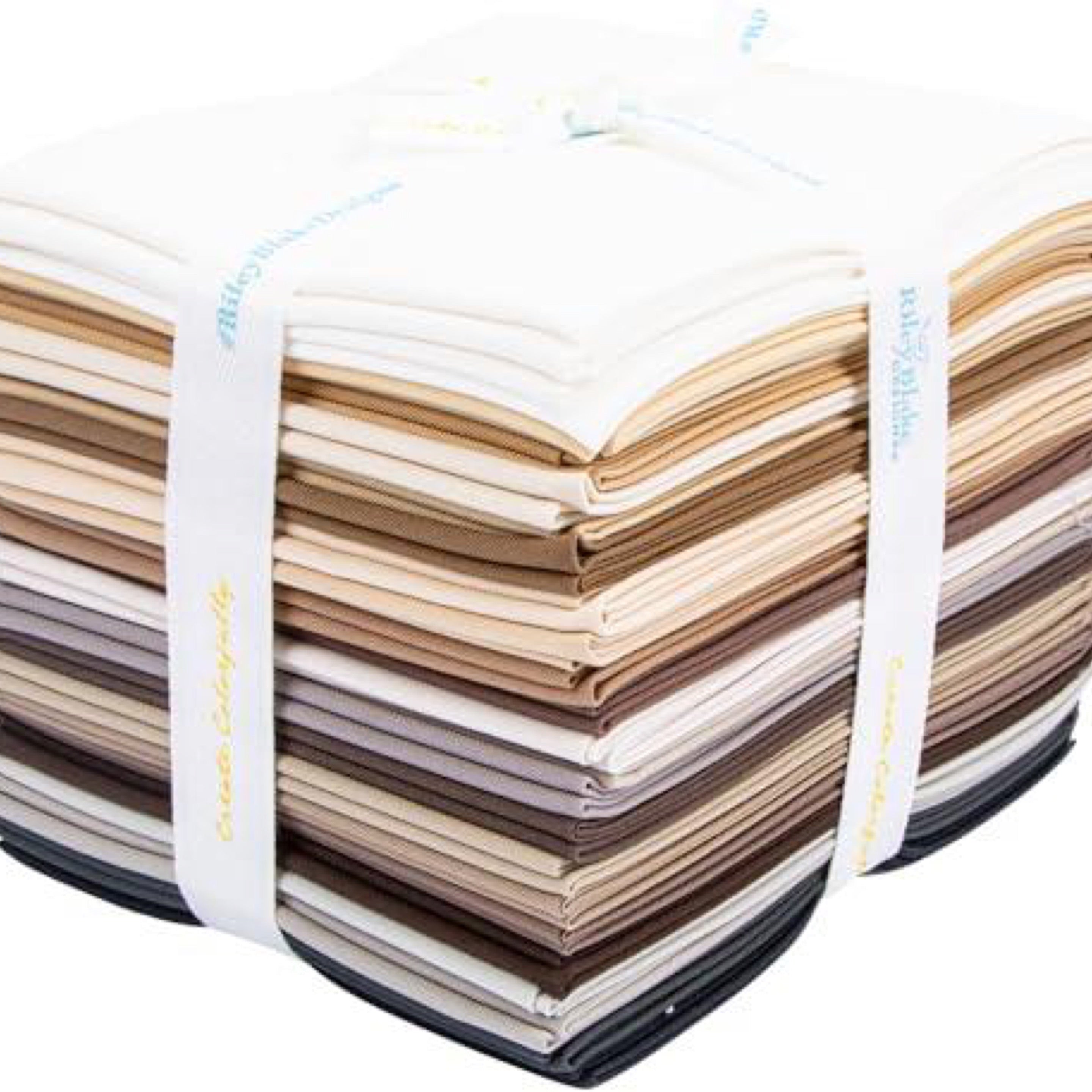 Confetti Cottons Solid Essentials 24-pc Fat Quarter Bundle